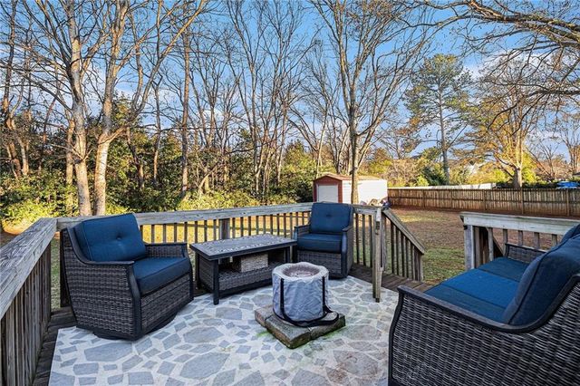 14 Larkwood Circle, Cartersville, GA 30120