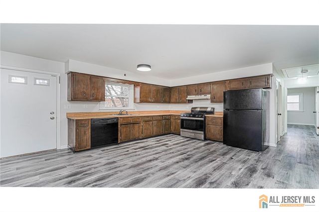 1036 Apache Street B, North Brunswick, NJ 08902