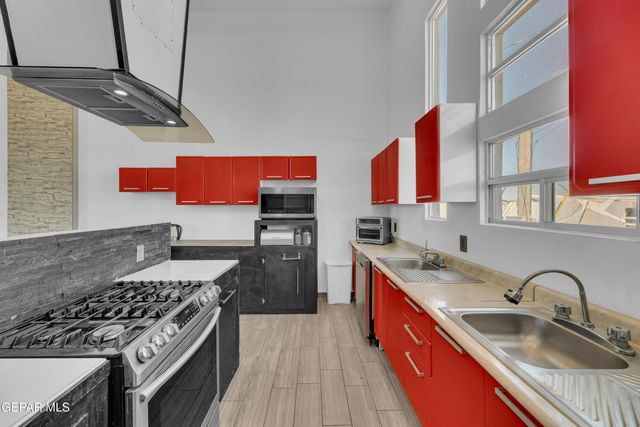 14712 Shape Drive, El Paso, TX 79928