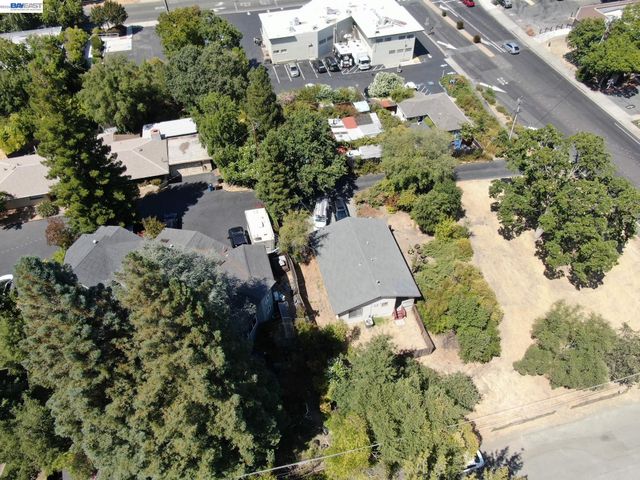 2355 Pleasant Hill Rd, Pleasant Hill, CA 94523