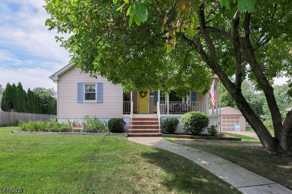 414 S Madison Ave, Dunellen Boro, NJ 08812 — photo 2