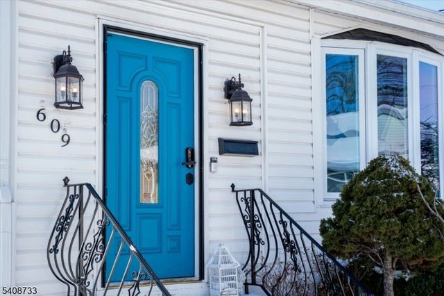609 Harrison Pl, Linden City, NJ 07036
