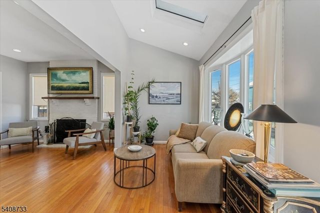 609 Harrison Pl, Linden City, NJ 07036