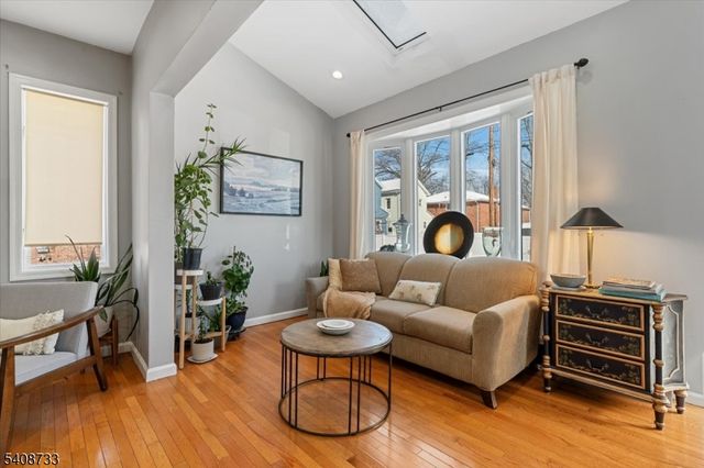 609 Harrison Pl, Linden City, NJ 07036