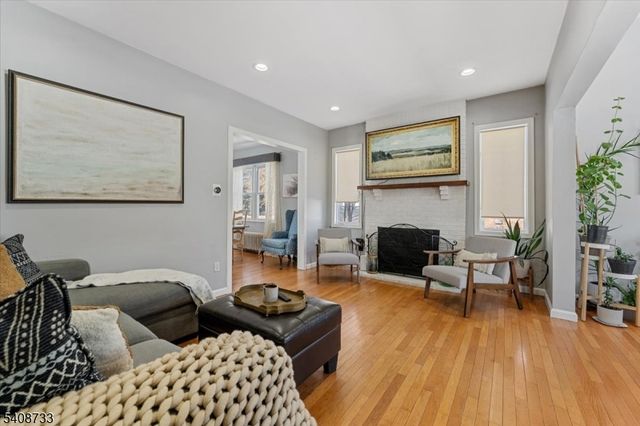 609 Harrison Pl, Linden City, NJ 07036