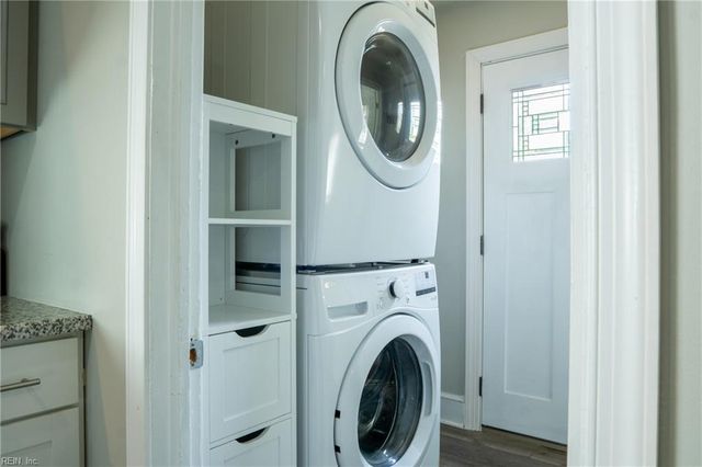 8798 Guinea RD, Hayes, VA 23072