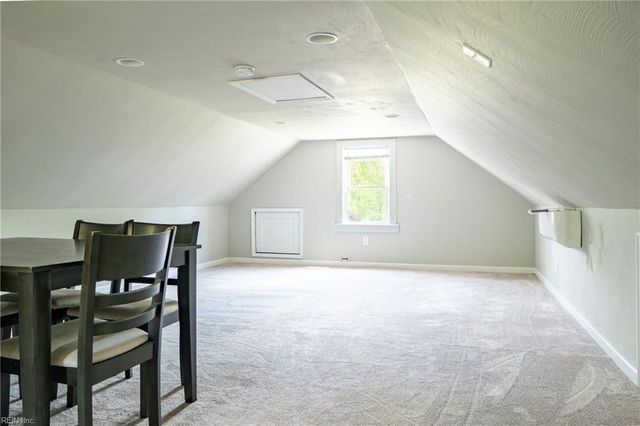 8798 Guinea RD, Hayes, VA 23072