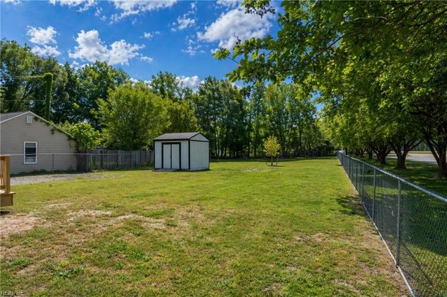 8798 Guinea RD, Hayes, VA 23072