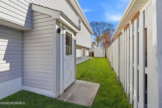 1104 Bradford Drive, Point Pleasant, NJ 08742