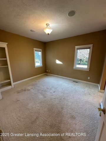 7671 Royal Cove Drive, Lansing, MI 48917