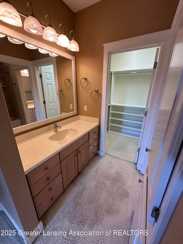 7671 Royal Cove Drive, Lansing, MI 48917