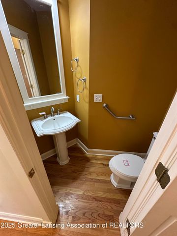 7671 Royal Cove Drive, Lansing, MI 48917