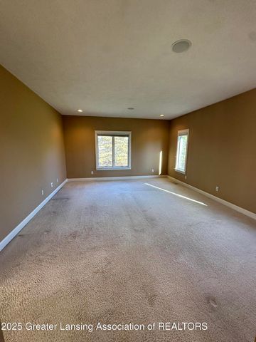 7671 Royal Cove Drive, Lansing, MI 48917