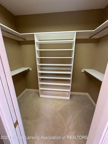 7671 Royal Cove Drive, Lansing, MI 48917