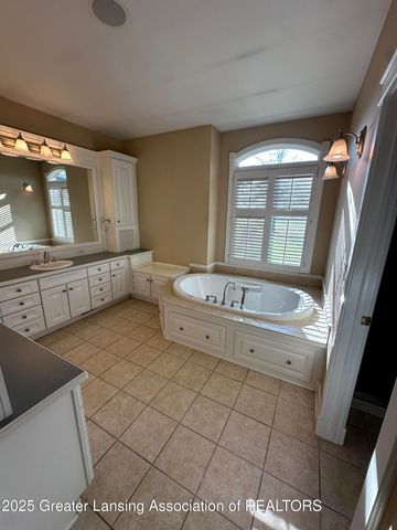 7671 Royal Cove Drive, Lansing, MI 48917