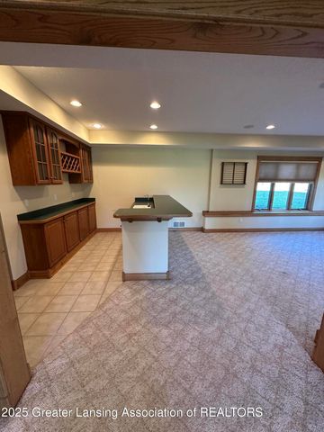 7671 Royal Cove Drive, Lansing, MI 48917