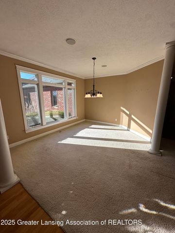 7671 Royal Cove Drive, Lansing, MI 48917