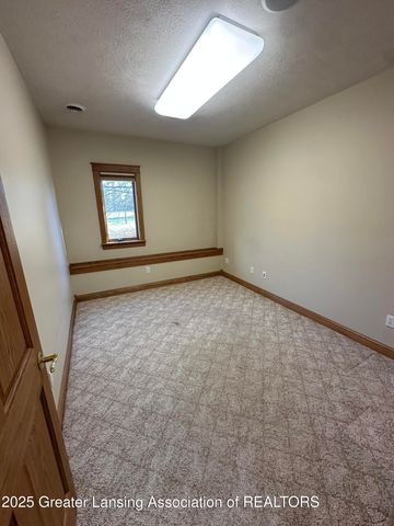 7671 Royal Cove Drive, Lansing, MI 48917