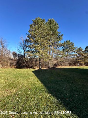 7671 Royal Cove Drive, Lansing, MI 48917