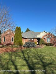 7671 Royal Cove Drive, Lansing, MI 48917