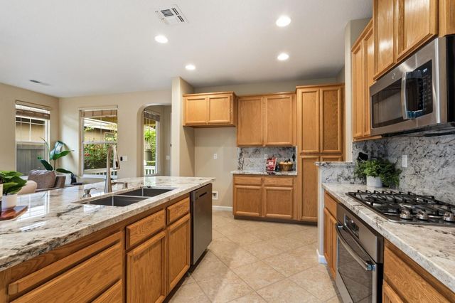 5676 Overleaf Way, Sacramento, CA 95835