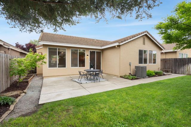 5676 Overleaf Way, Sacramento, CA 95835