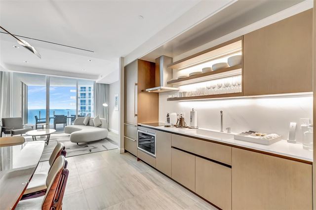 525 N Fort Lauderdale Beach Boulevard 1607, Fort Lauderdale, FL 33304
