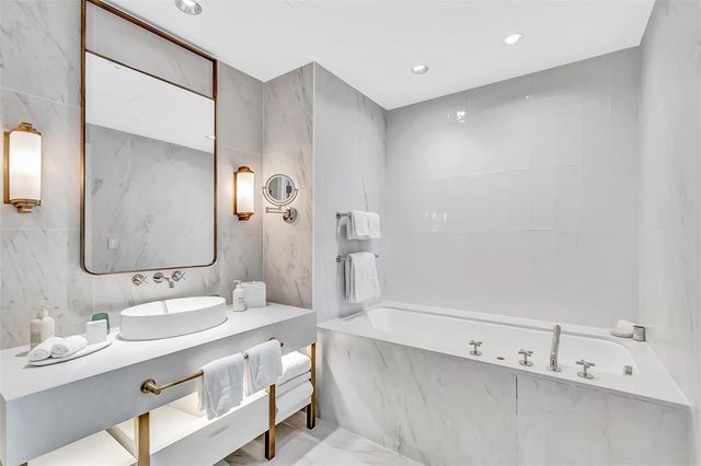 525 N Fort Lauderdale Beach Boulevard 1607, Fort Lauderdale, FL 33304