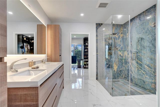 4030 Bayview Drive, Fort Lauderdale, FL 33308