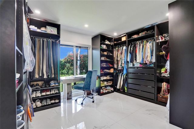 4030 Bayview Drive, Fort Lauderdale, FL 33308