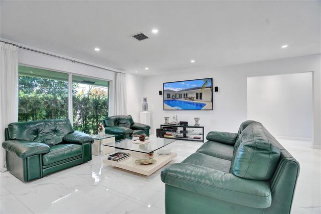 4030 Bayview Drive, Fort Lauderdale, FL 33308