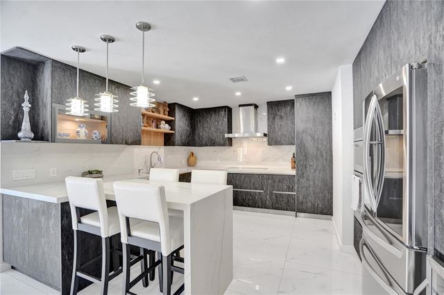 4030 Bayview Drive, Fort Lauderdale, FL 33308