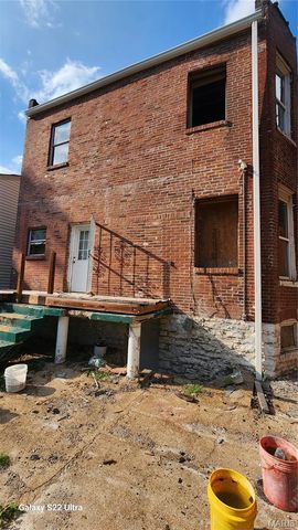 5204 Ridge Avenue, St Louis, MO 63113