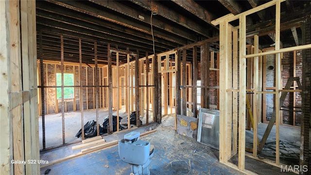 5204 Ridge Avenue, St Louis, MO 63113