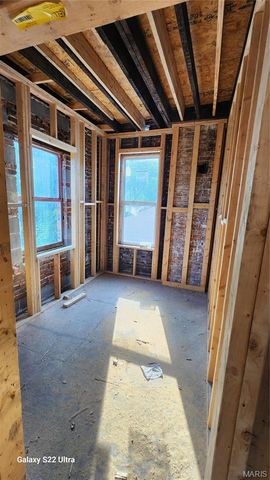 5204 Ridge Avenue, St Louis, MO 63113