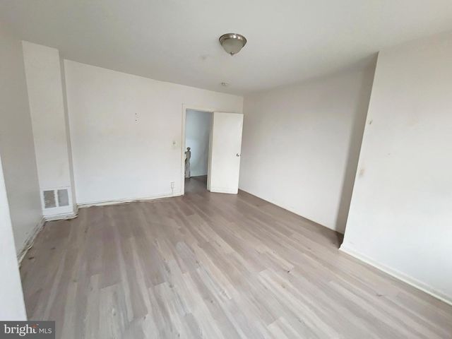 3004 MCELDERRY ST, Baltimore, MD 21205