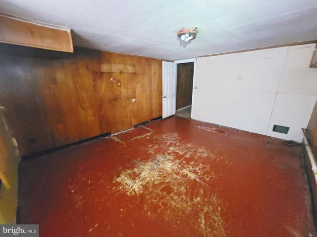 3004 MCELDERRY ST, Baltimore, MD 21205