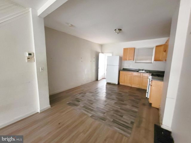 3004 MCELDERRY ST, Baltimore, MD 21205