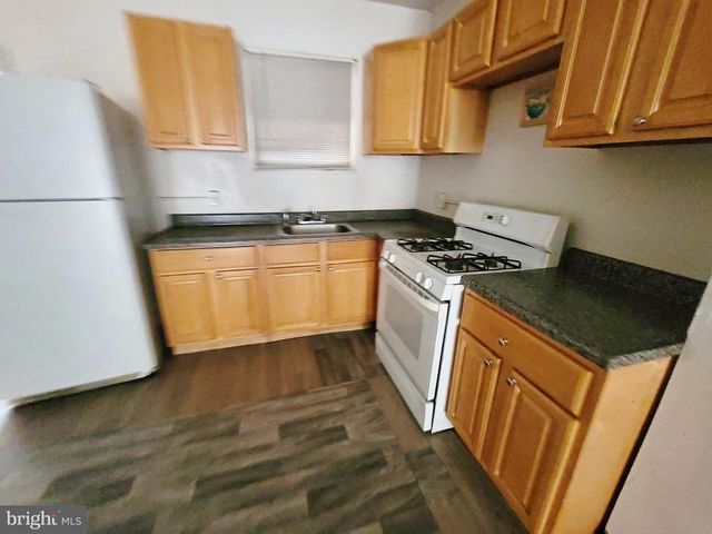 3004 MCELDERRY ST, Baltimore, MD 21205