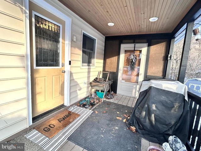 118 ROLLER COASTER RD, Harpers Ferry, WV 25425