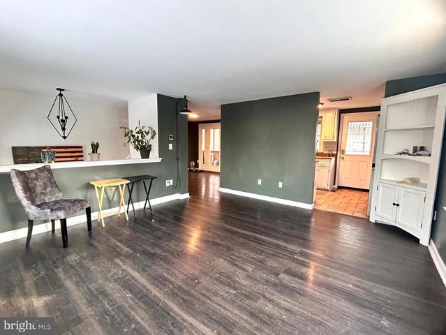 118 ROLLER COASTER RD, Harpers Ferry, WV 25425