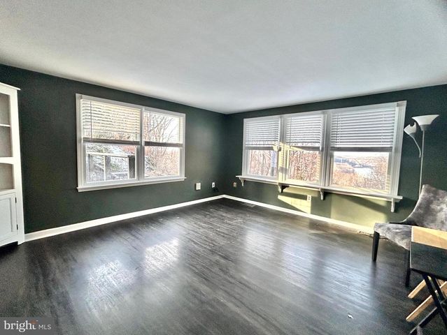 118 ROLLER COASTER RD, Harpers Ferry, WV 25425