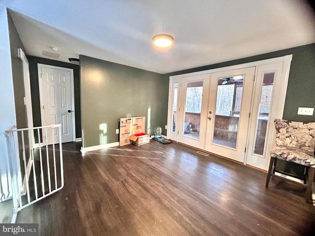 118 ROLLER COASTER RD, Harpers Ferry, WV 25425