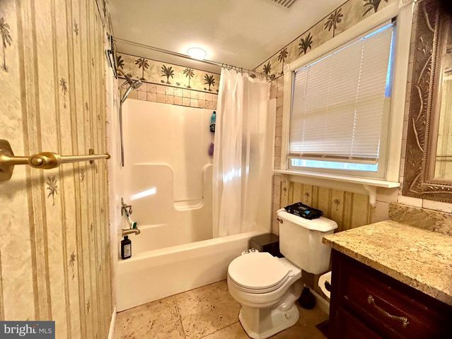 118 ROLLER COASTER RD, Harpers Ferry, WV 25425