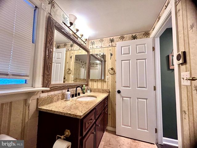 118 ROLLER COASTER RD, Harpers Ferry, WV 25425