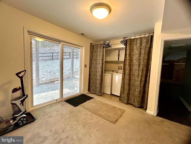 118 ROLLER COASTER RD, Harpers Ferry, WV 25425