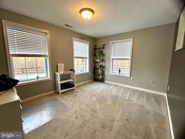 118 ROLLER COASTER RD, Harpers Ferry, WV 25425