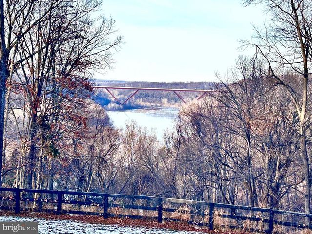 118 ROLLER COASTER RD, Harpers Ferry, WV 25425