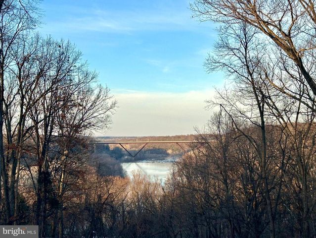 118 ROLLER COASTER RD, Harpers Ferry, WV 25425