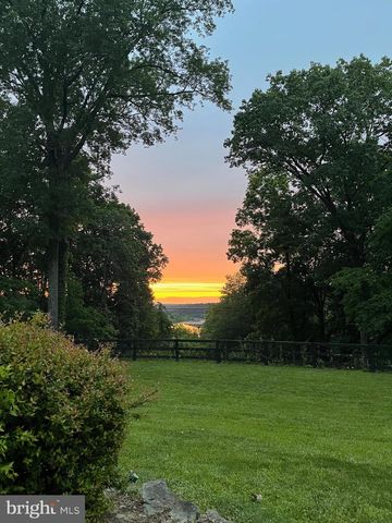 118 ROLLER COASTER RD, Harpers Ferry, WV 25425